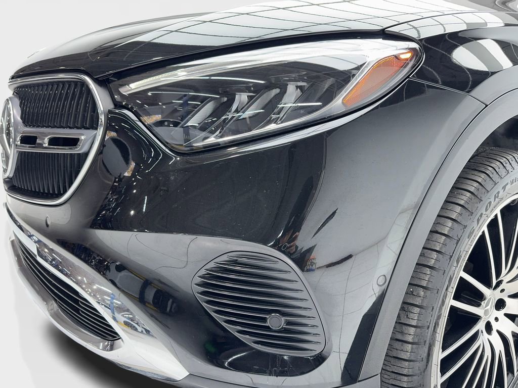 Used 2024 Mercedes-Benz GLC 300 image 4