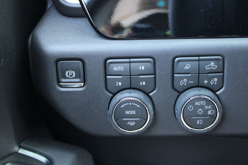 New 2026 Chevrolet Silverado 1500 RST w/ RST All Star Premium Package AWD/4WD image 37