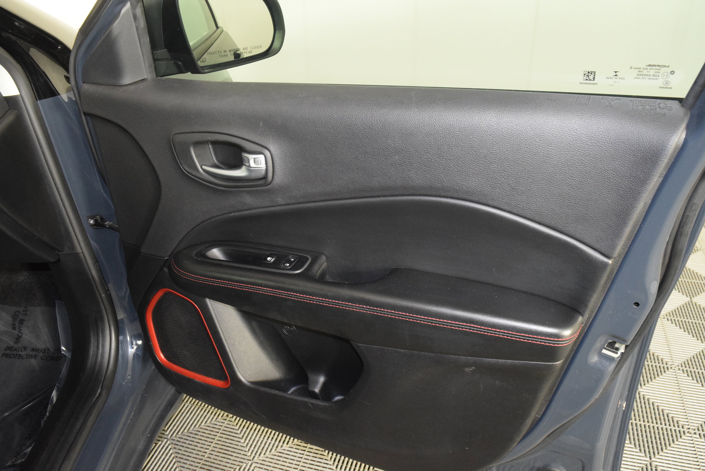 Used 2018 Jeep Compass Trailhawk w/ Navigation Group image 38