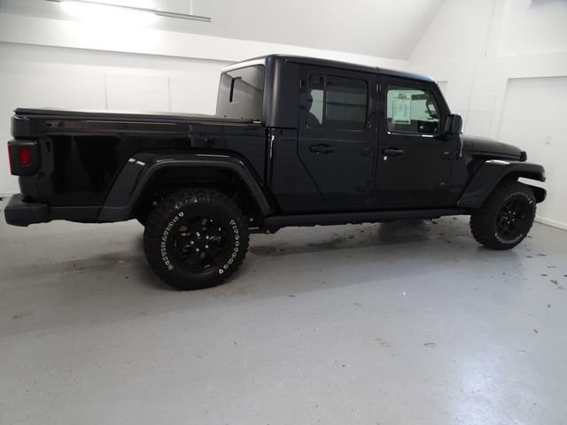 Certified 2022 Jeep Gladiator Willys AWD/4WD image 21