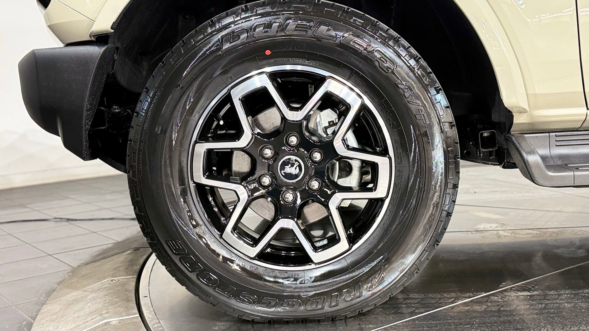 New 2026 Ford Bronco Outer Banks image 24