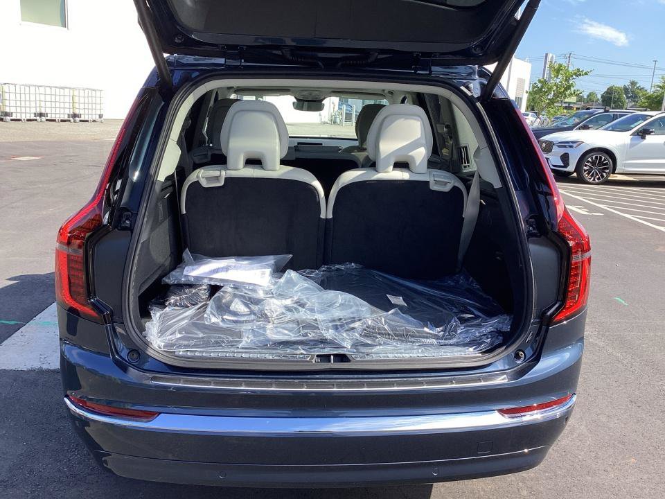 New 2026 Volvo XC90 T8 Ultra w/ Protection Package Premier AWD/4WD image 15