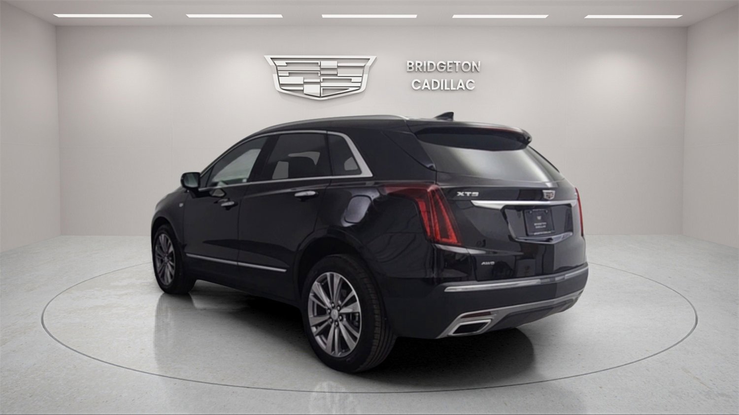 Used 2025 Cadillac XT5 Premium Luxury image 5