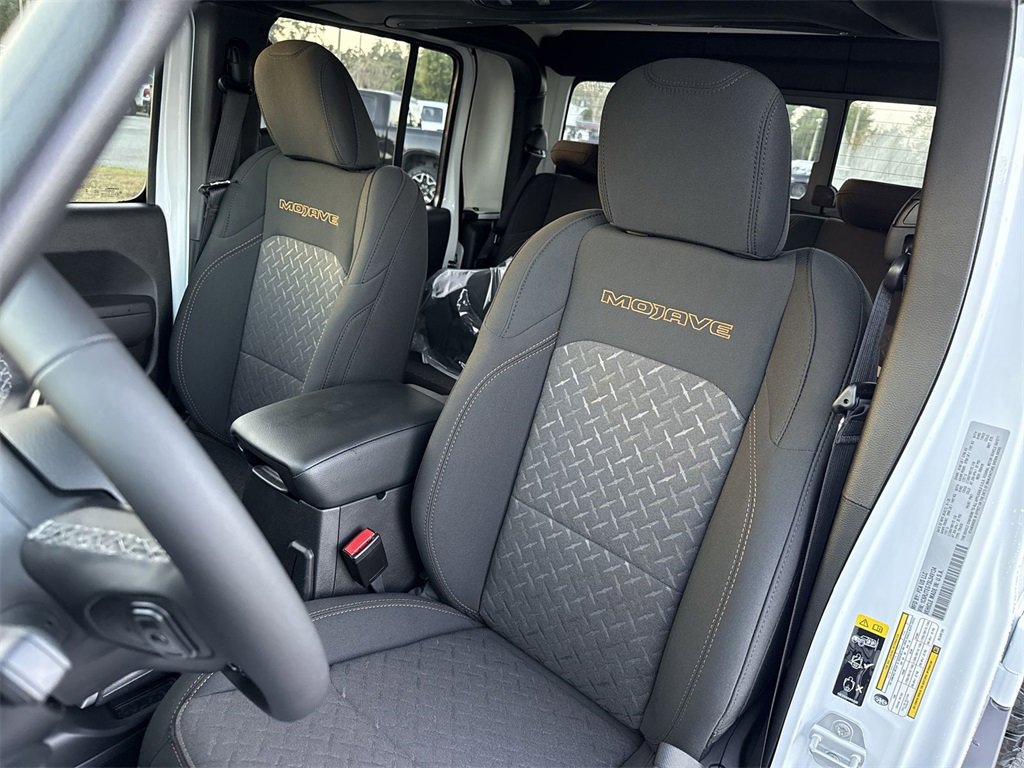 New 2025 Jeep Gladiator Mojave w/ Steel Bumper Group image 11