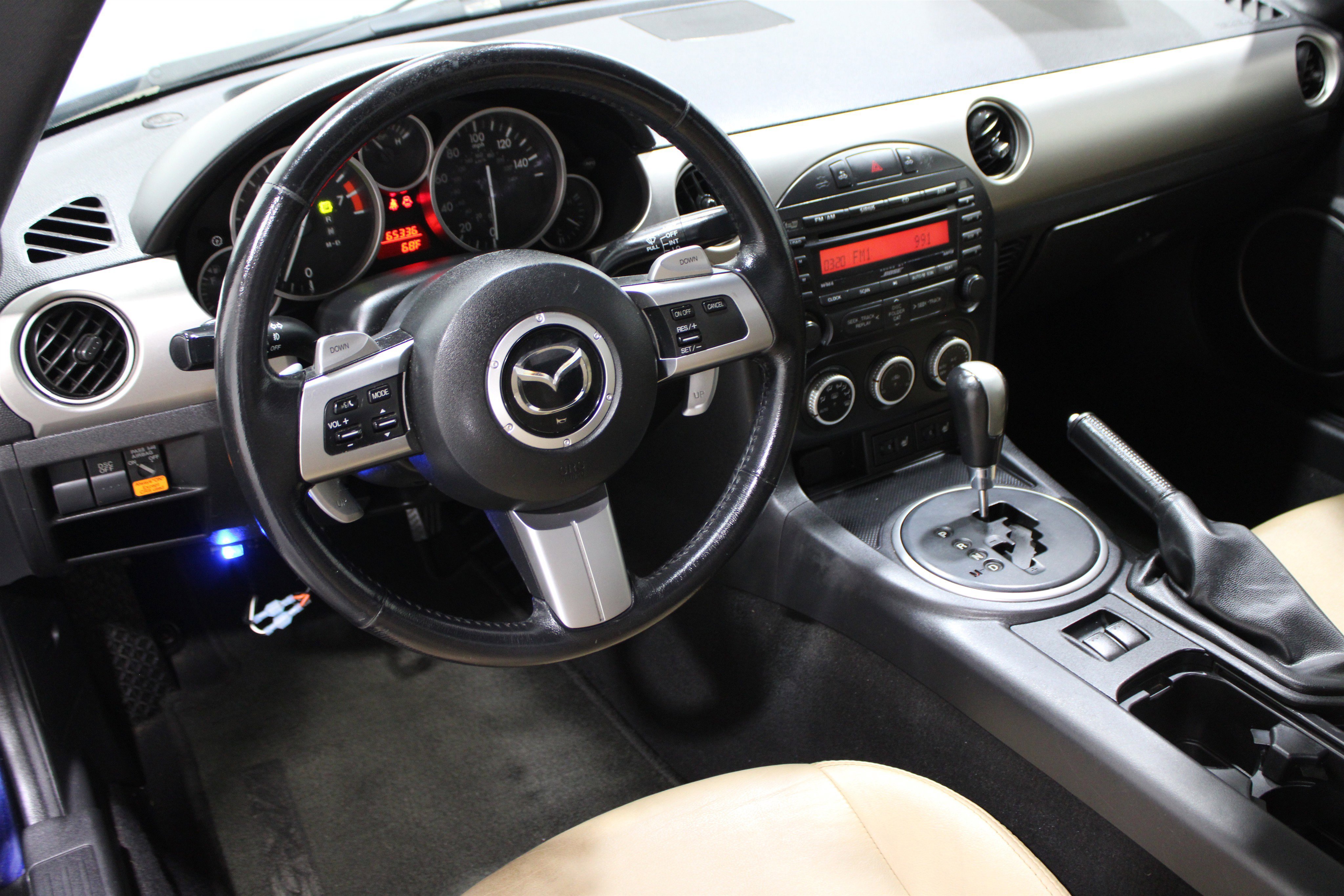 Used 2010 MAZDA MX-5 Miata Grand Touring w/ Premium Pkg image 2