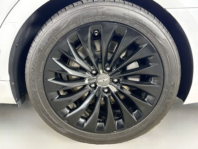 Used 2017 Genesis G90 3.3T Premium image 37