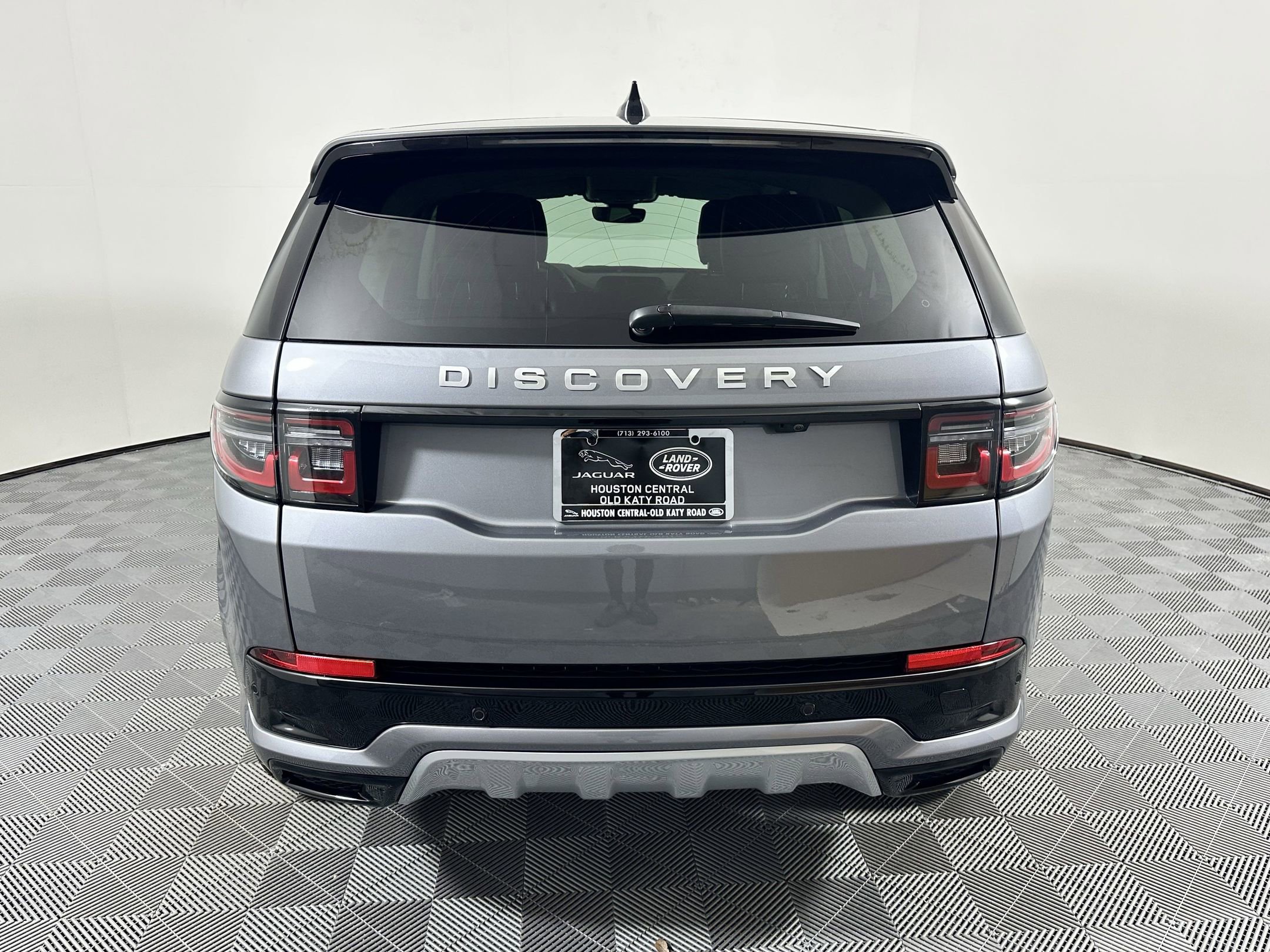 Certified 2025 Land Rover Discovery Sport S image 9