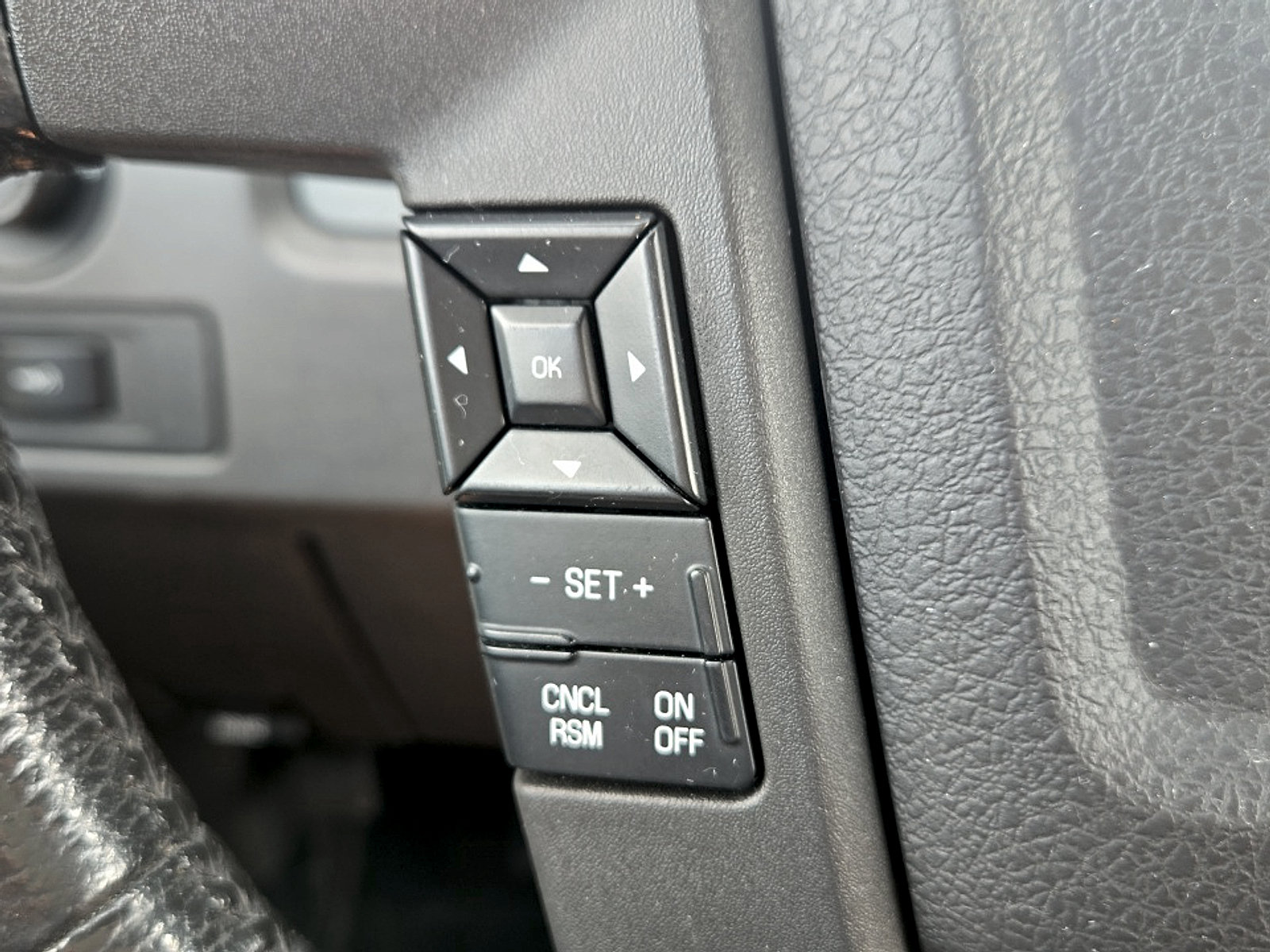 Used 2012 Ford F150 XLT w/ XLT Convenience Pkg AWD/4WD image 13