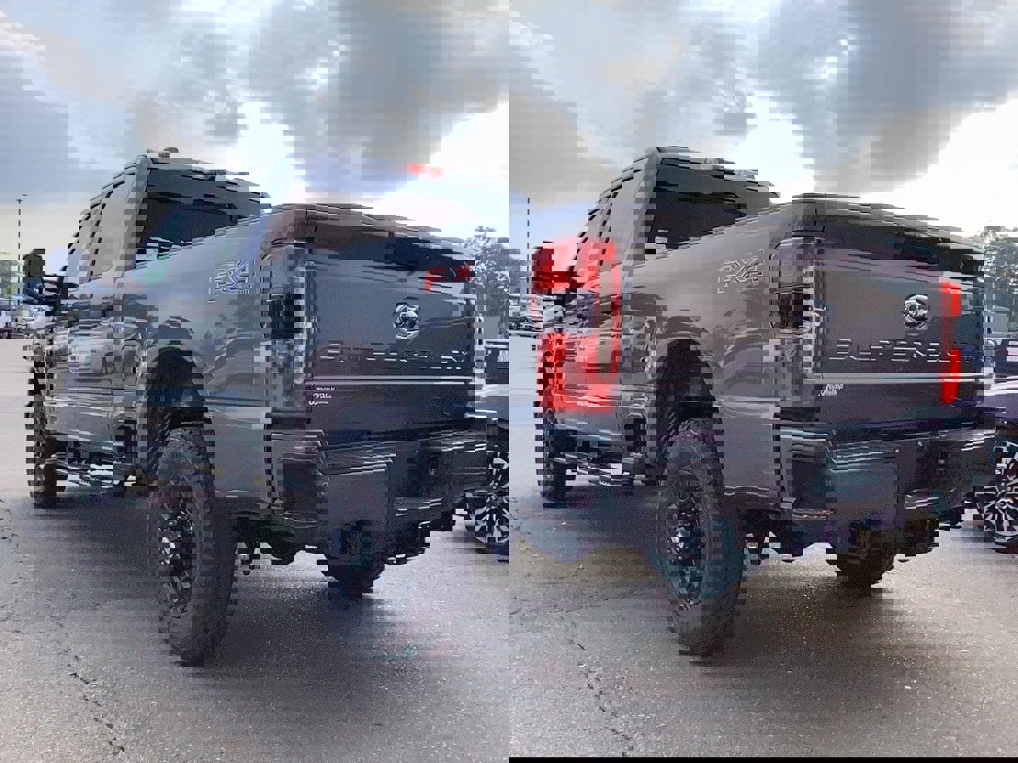 New 2026 Ford F350 4x4 Crew Cab Super Duty image 4