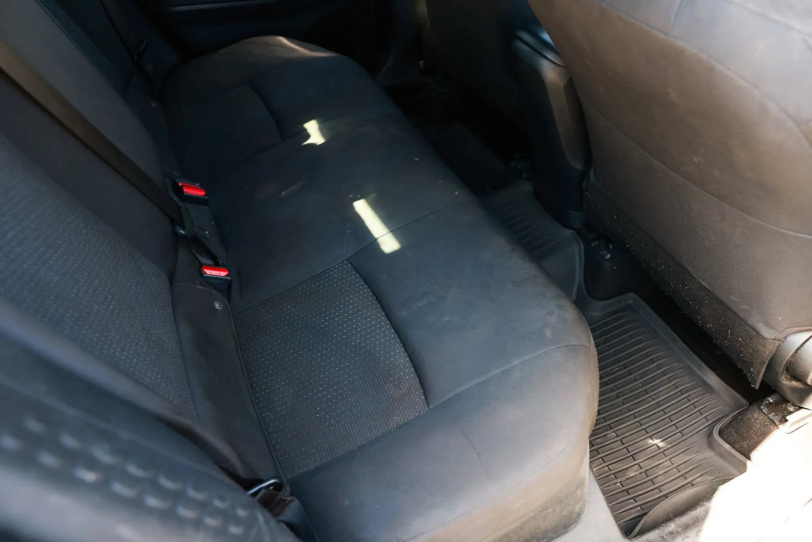 Used 2018 Toyota C-HR XLE FWD image 21