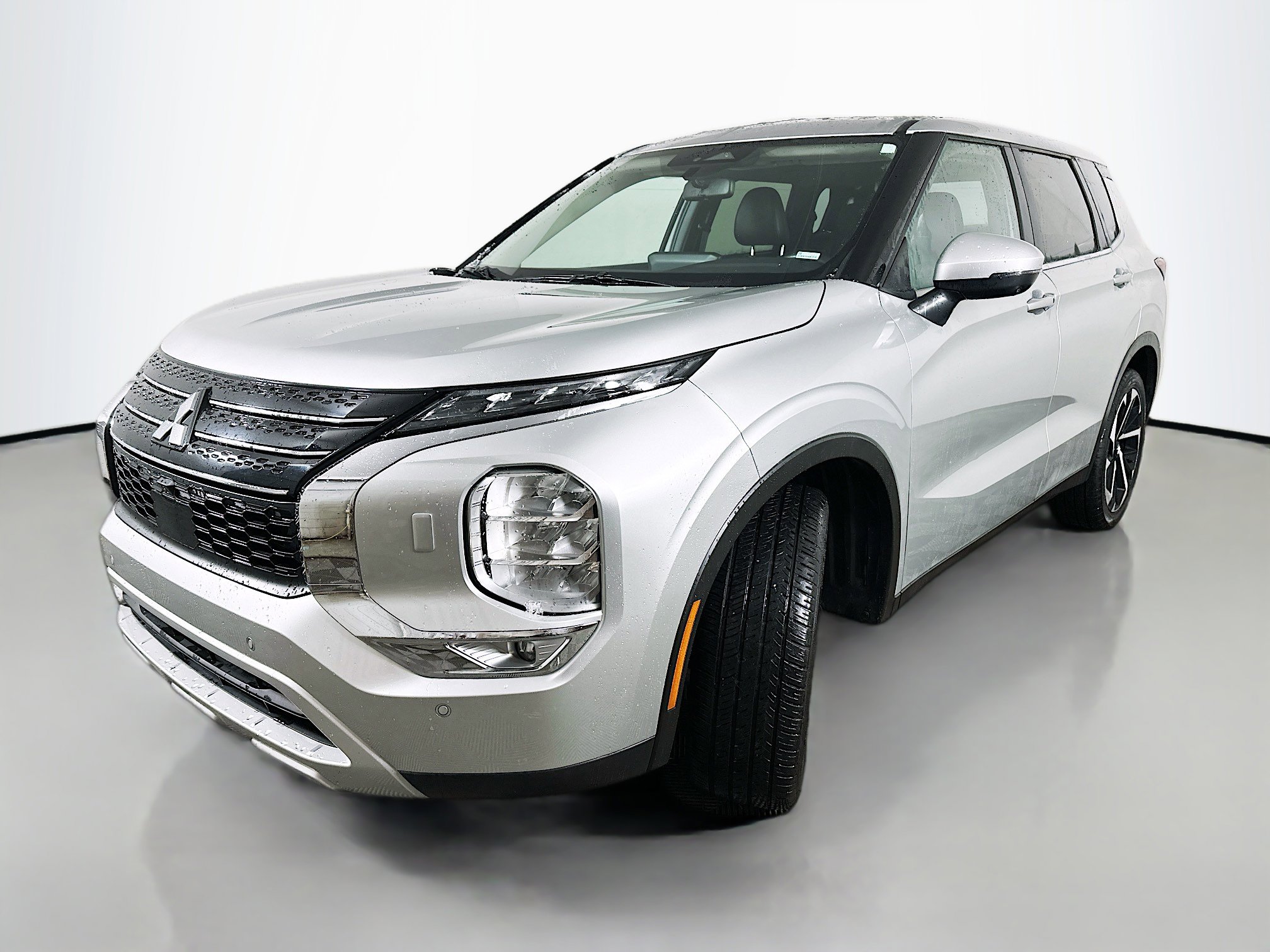 Used 2024 Mitsubishi Outlander Ralliart image 3