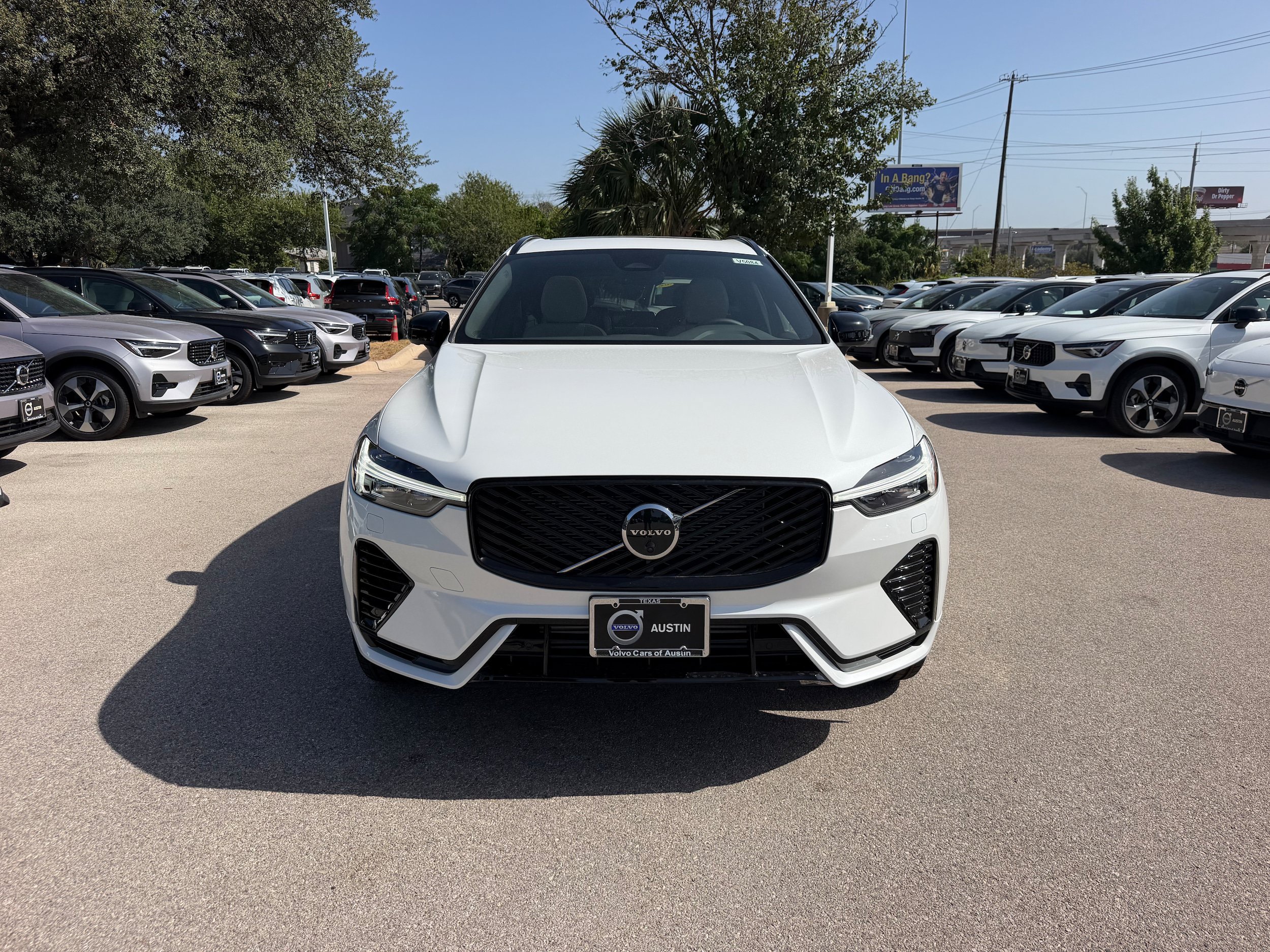 New 2026 Volvo XC60 T8 Plus w/ Protection Package Premier AWD/4WD image 6