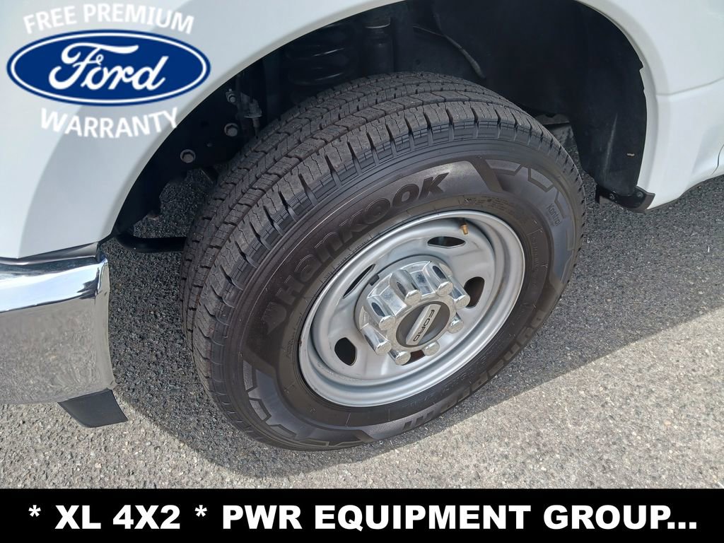 Used 2022 Ford F250 XL w/ Power Equipment Group RWD image 11