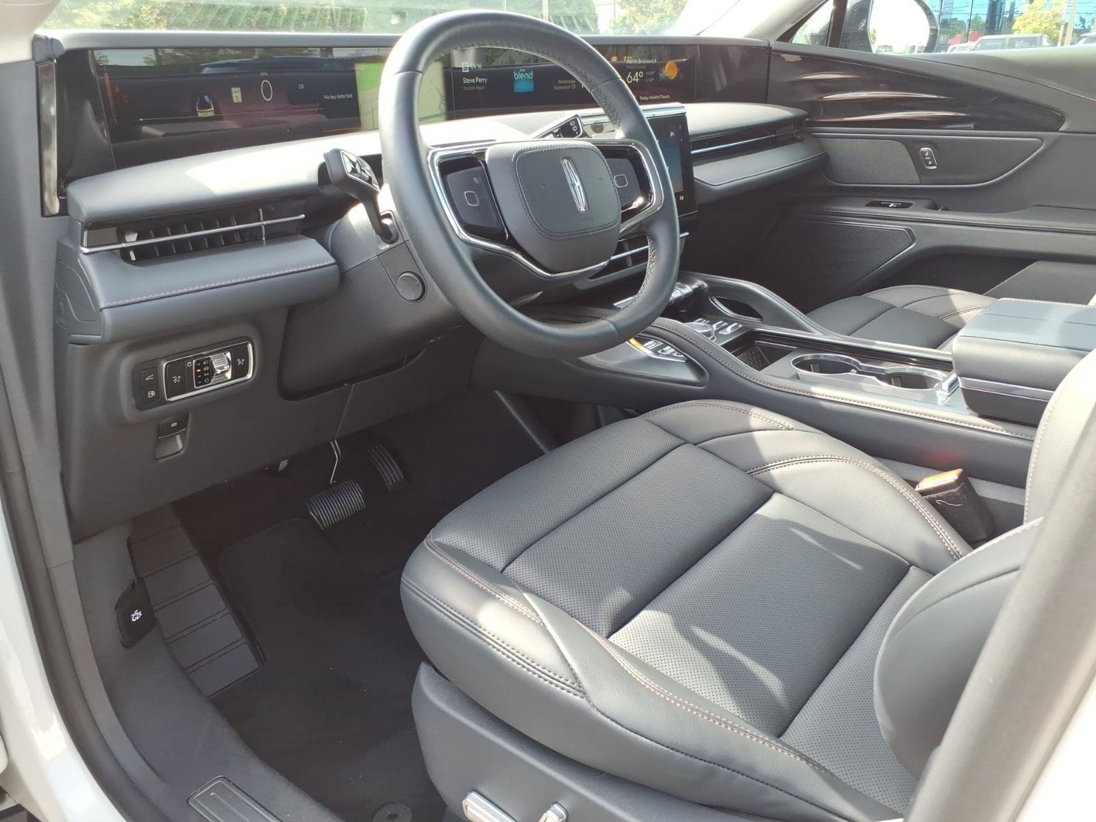 Used 2026 Lincoln Nautilus Premier w/ Jet Appearance Package AWD/4WD image 13