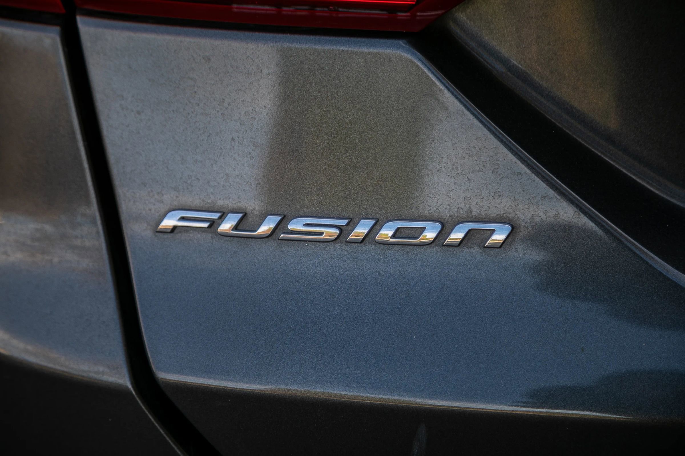 Used 2018 Ford Fusion Titanium image 16