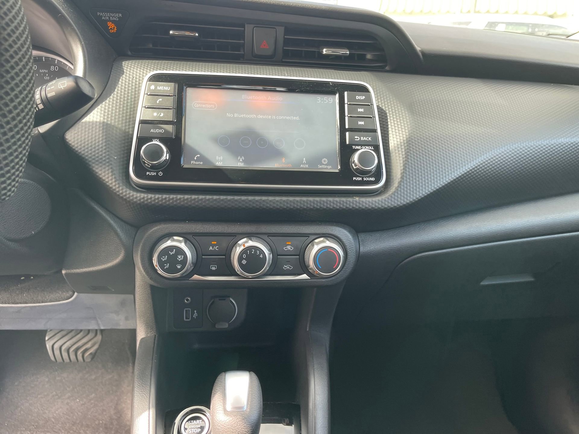 Used 2022 Nissan Kicks S FWD image 17