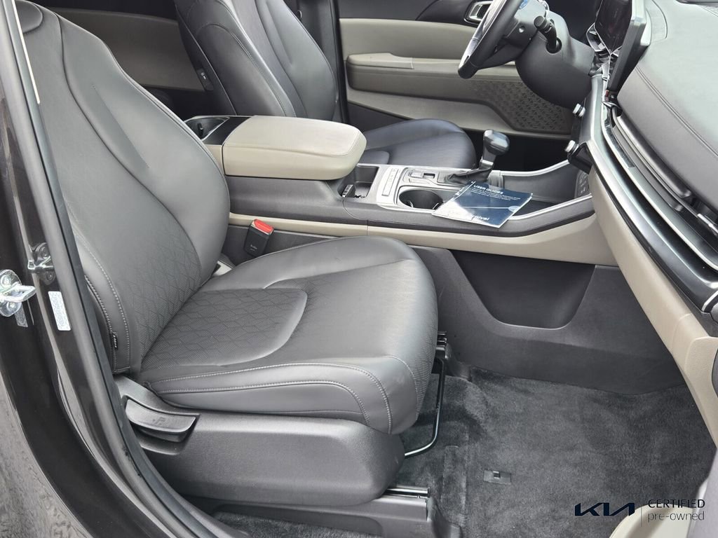 Certified 2026 Kia Carnival image 18