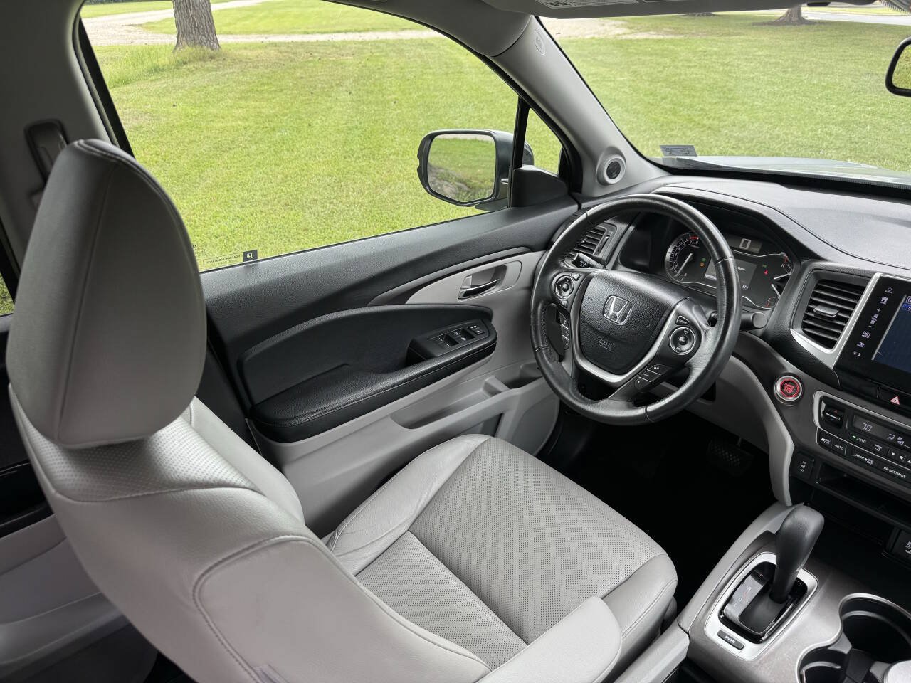 Used 2017 Honda Ridgeline RTL-T image 18