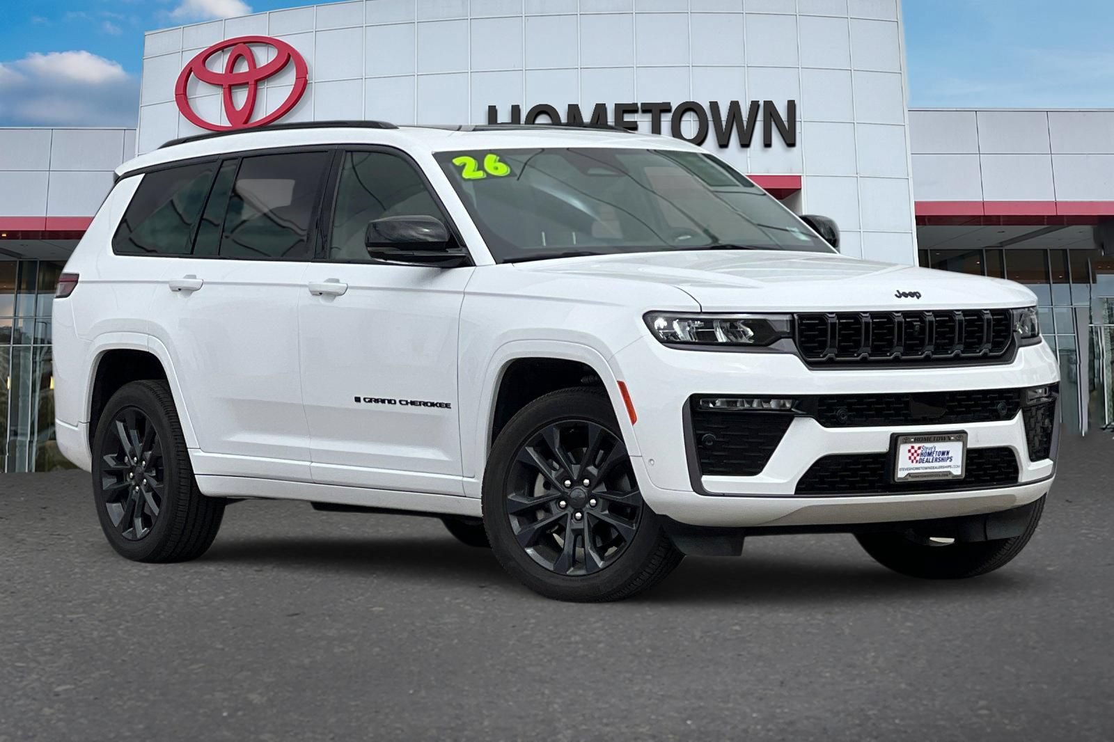 Used 2026 Jeep Grand Cherokee L Limited AWD/4WD image 2