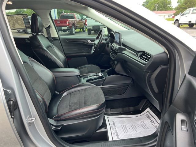 Used 2021 Ford Escape SEL w/ SEL Stealth AWD Package image 11