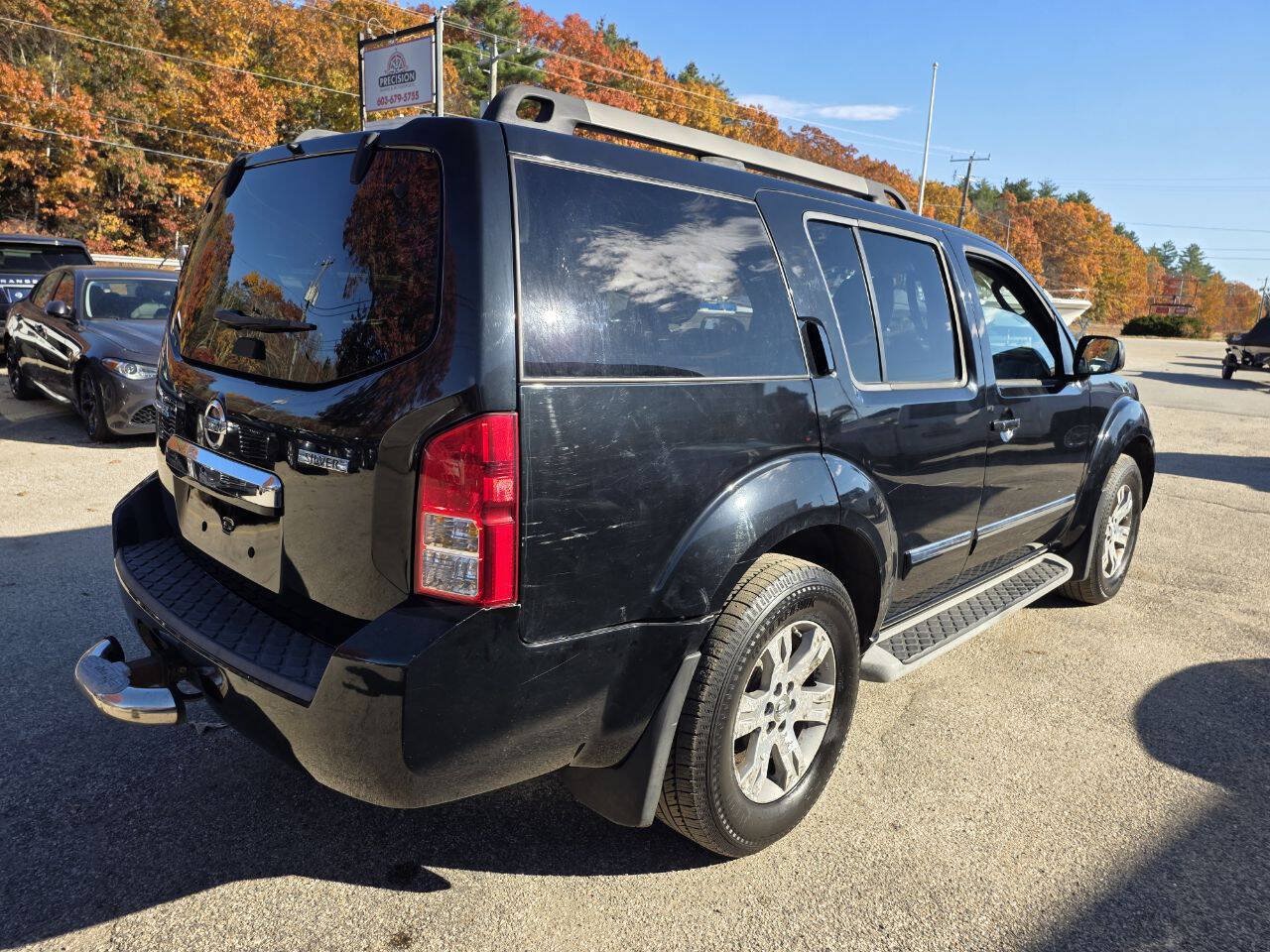 Used 2011 Nissan Pathfinder Silver AWD/4WD image 8