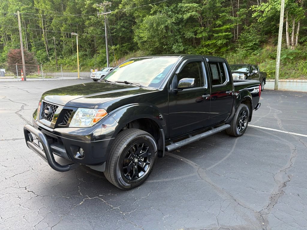 Used 2021 Nissan Frontier SV w/ Midnight Edition Floor Mats AWD/4WD image 2