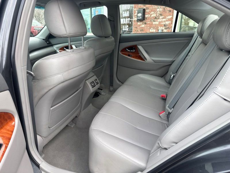 Used 2010 Toyota Camry XLE FWD image 14