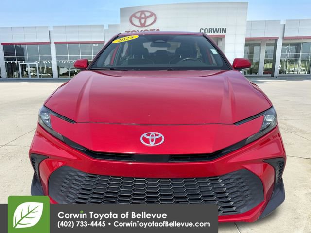 Used 2025 Toyota Camry SE FWD image 8