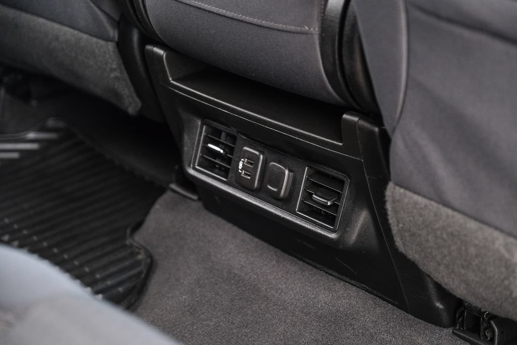 Used 2019 Chevrolet Silverado 1500 LT w/ Texas Edition AWD/4WD image 39