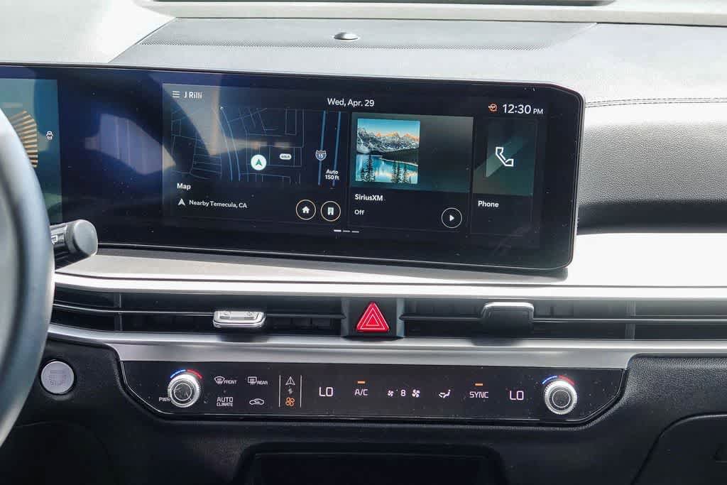 Certified 2024 Kia Sorento EX w/ Panoramic Sunroof Package FWD image 12