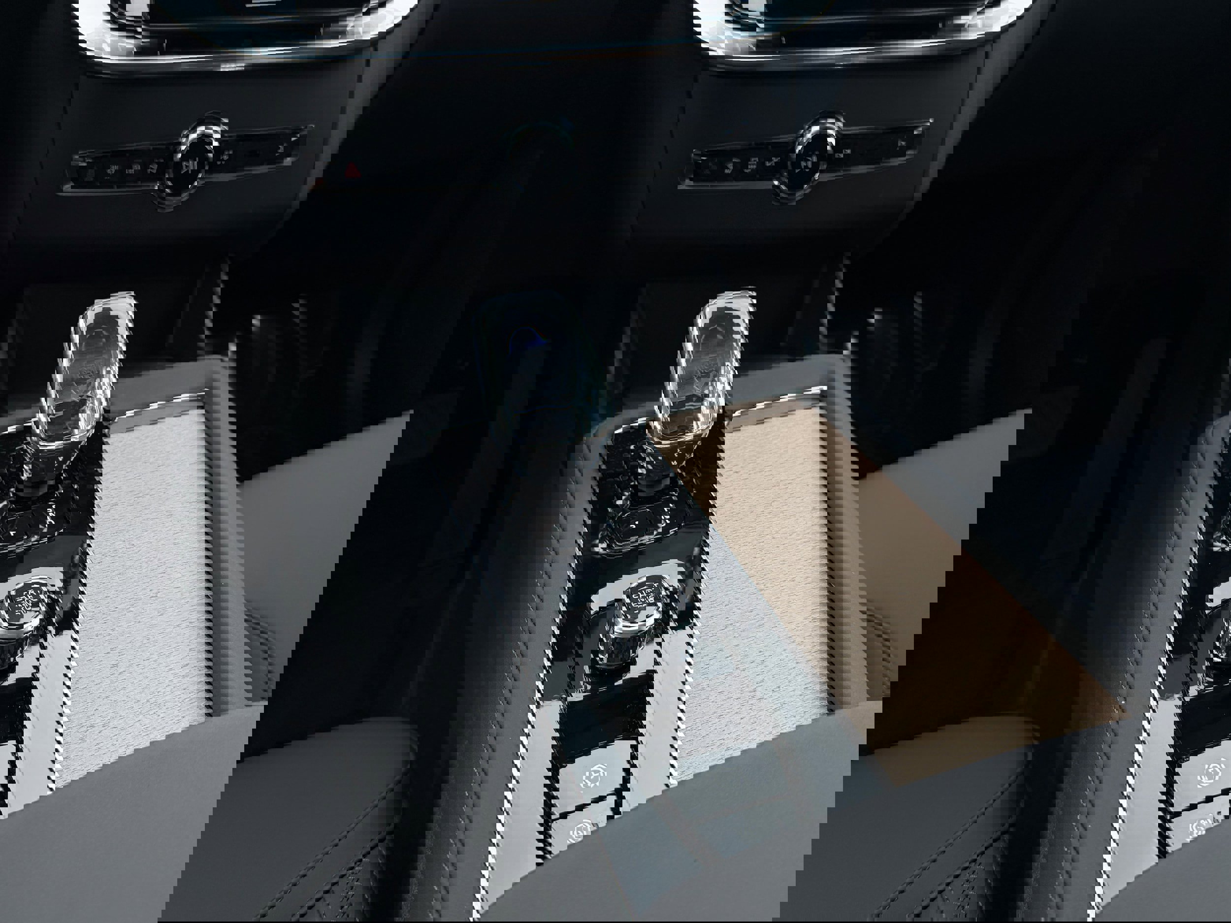 New 2026 Volvo XC90 B5 Plus image 14