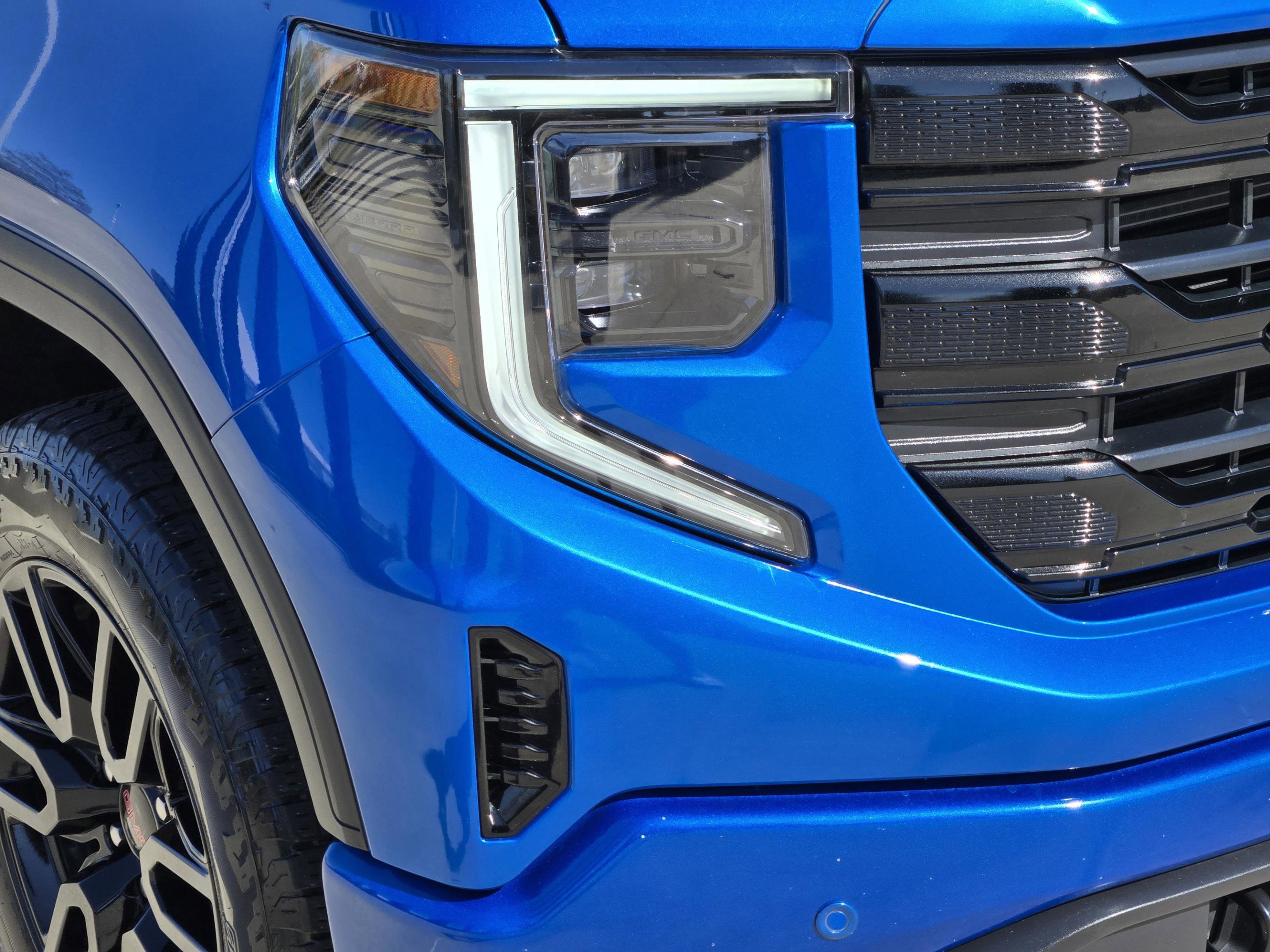 Used 2024 GMC Sierra 1500 Elevation w/ Elevation Premium Package image 11