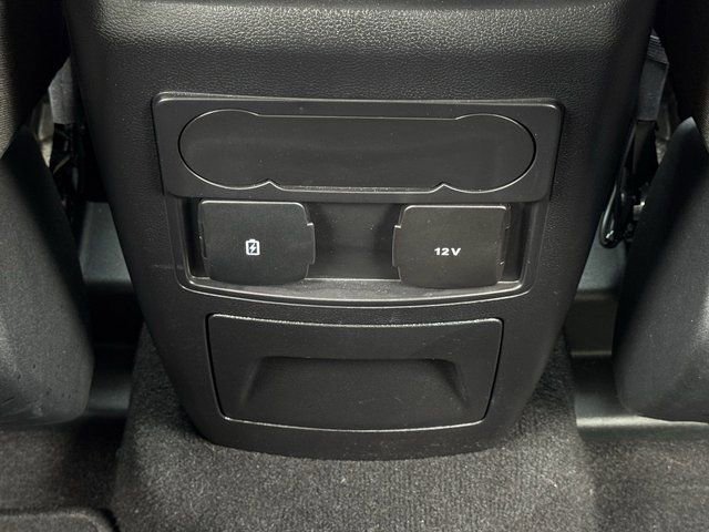 Used 2024 Ford Explorer XLT image 14