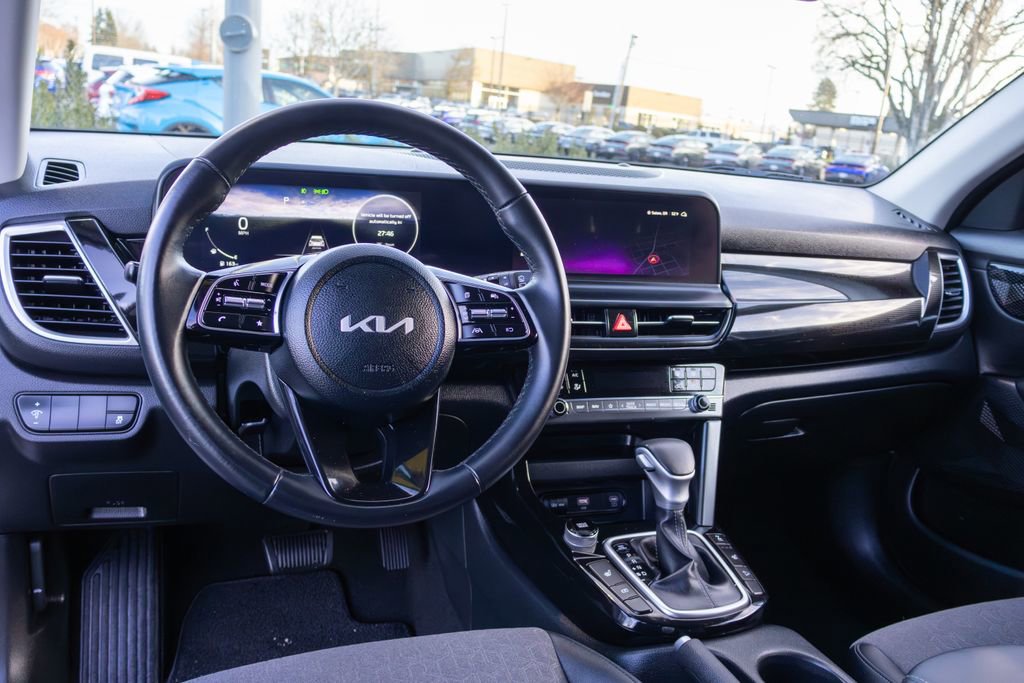 Used 2024 Kia Seltos X-Line image 16