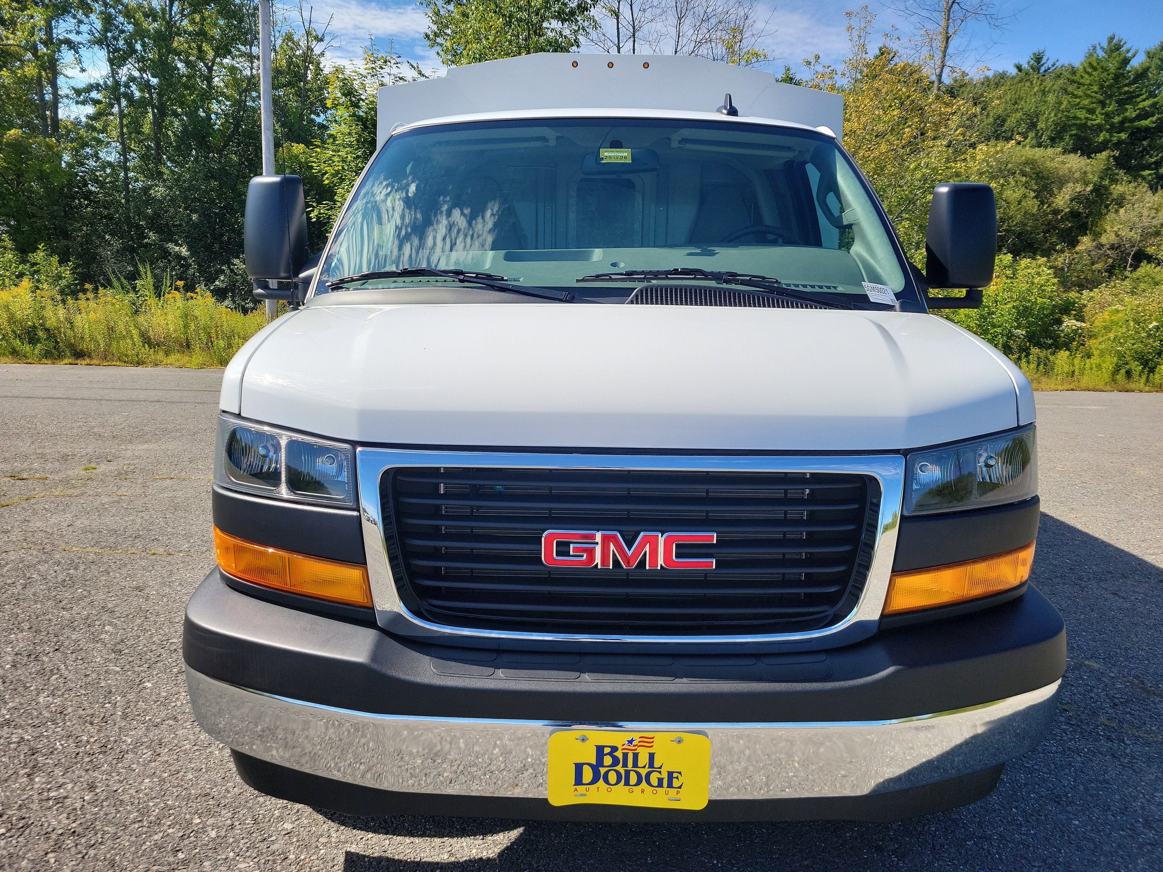 New 2025 GMC Savana 3500 w/ Power Convenience Package RWD image 10