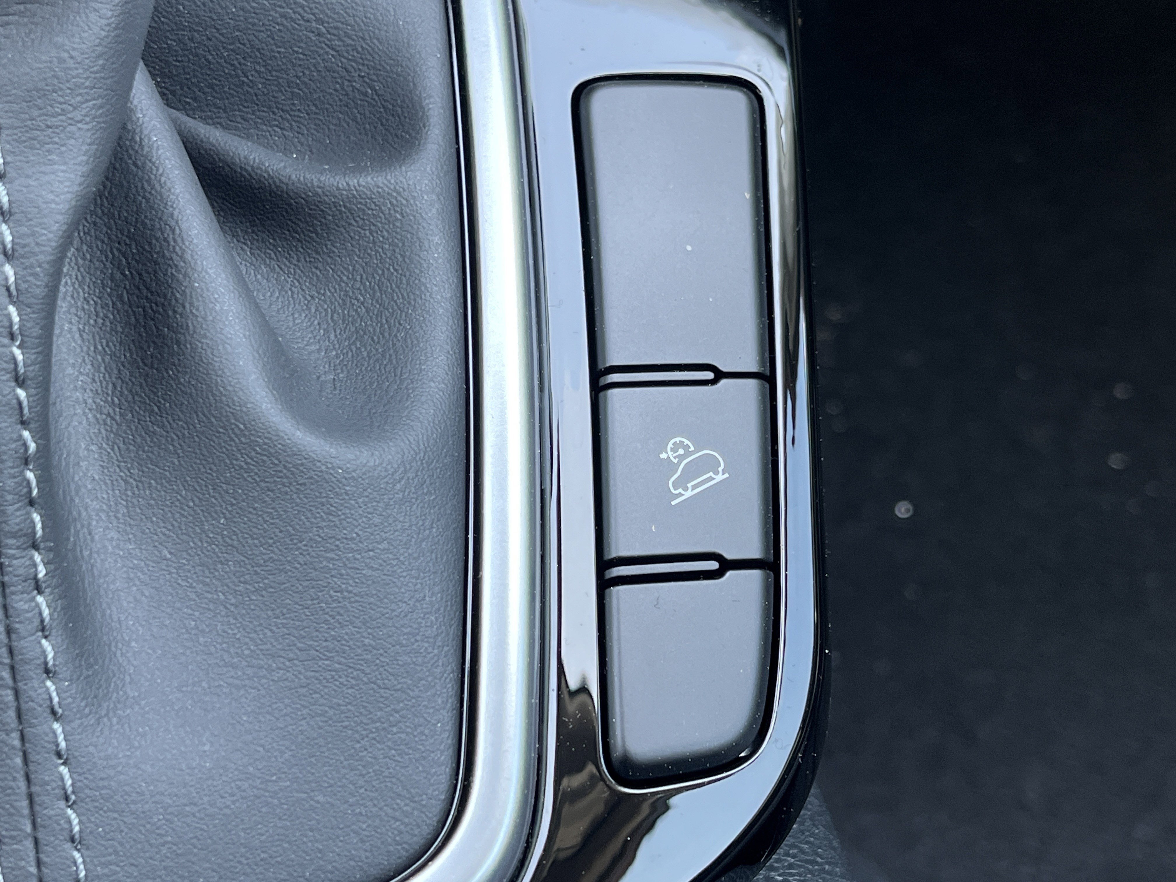 New 2026 Kia Seltos S FWD image 11