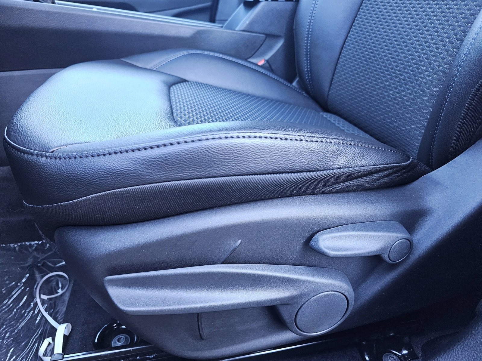 New 2026 Jeep Compass Latitude image 21