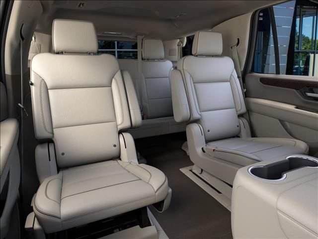 New 2026 GMC Yukon Denali w/ Denali Reserve Package AWD/4WD image 17