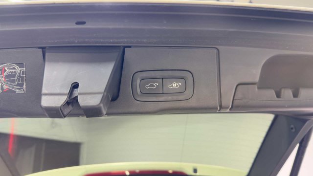 Used 2019 Volvo XC60 T5 Inscription w/ Protection Package AWD/4WD image 37