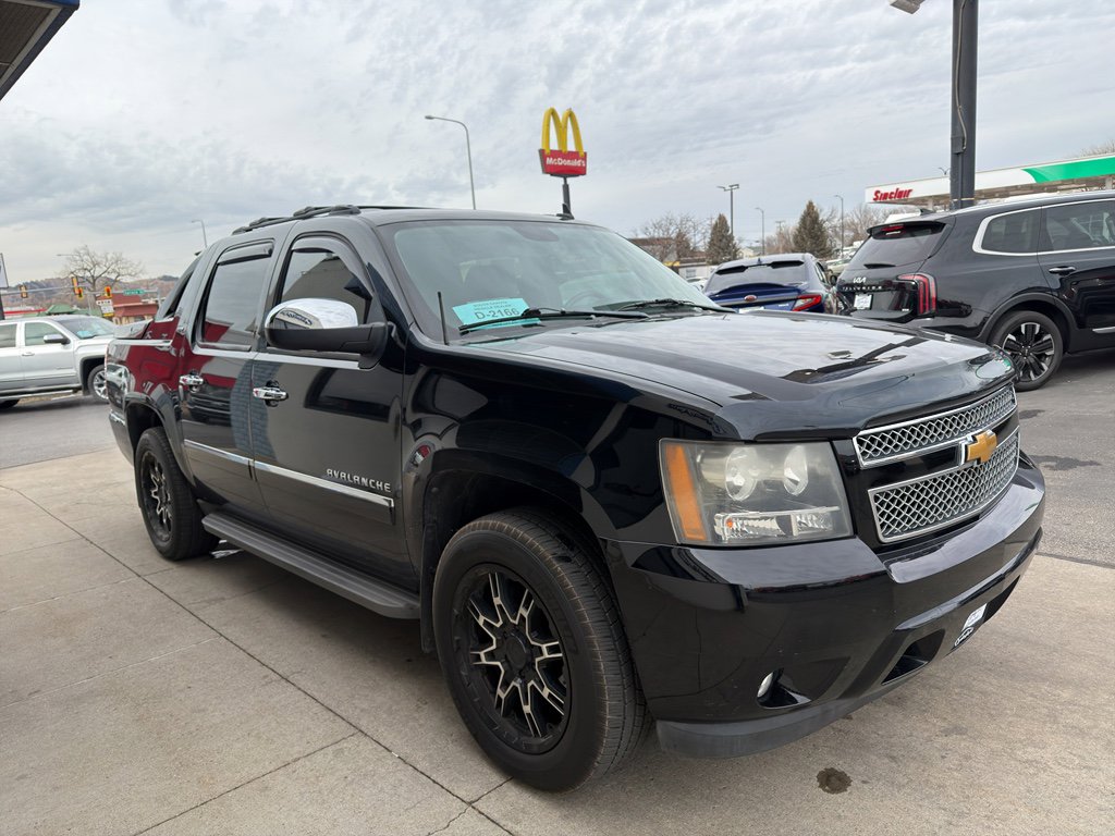 Used 2012 Chevrolet Avalanche LTZ image 4