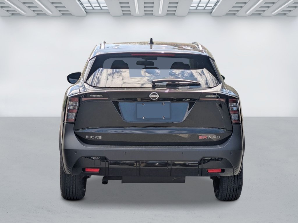 New 2025 Nissan Kicks SR w/ Illumination Package AWD/4WD image 4