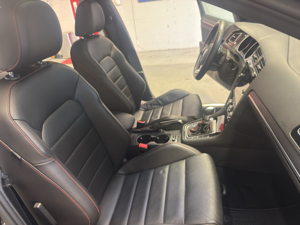 Used 2021 Volkswagen GTI SE FWD image 23