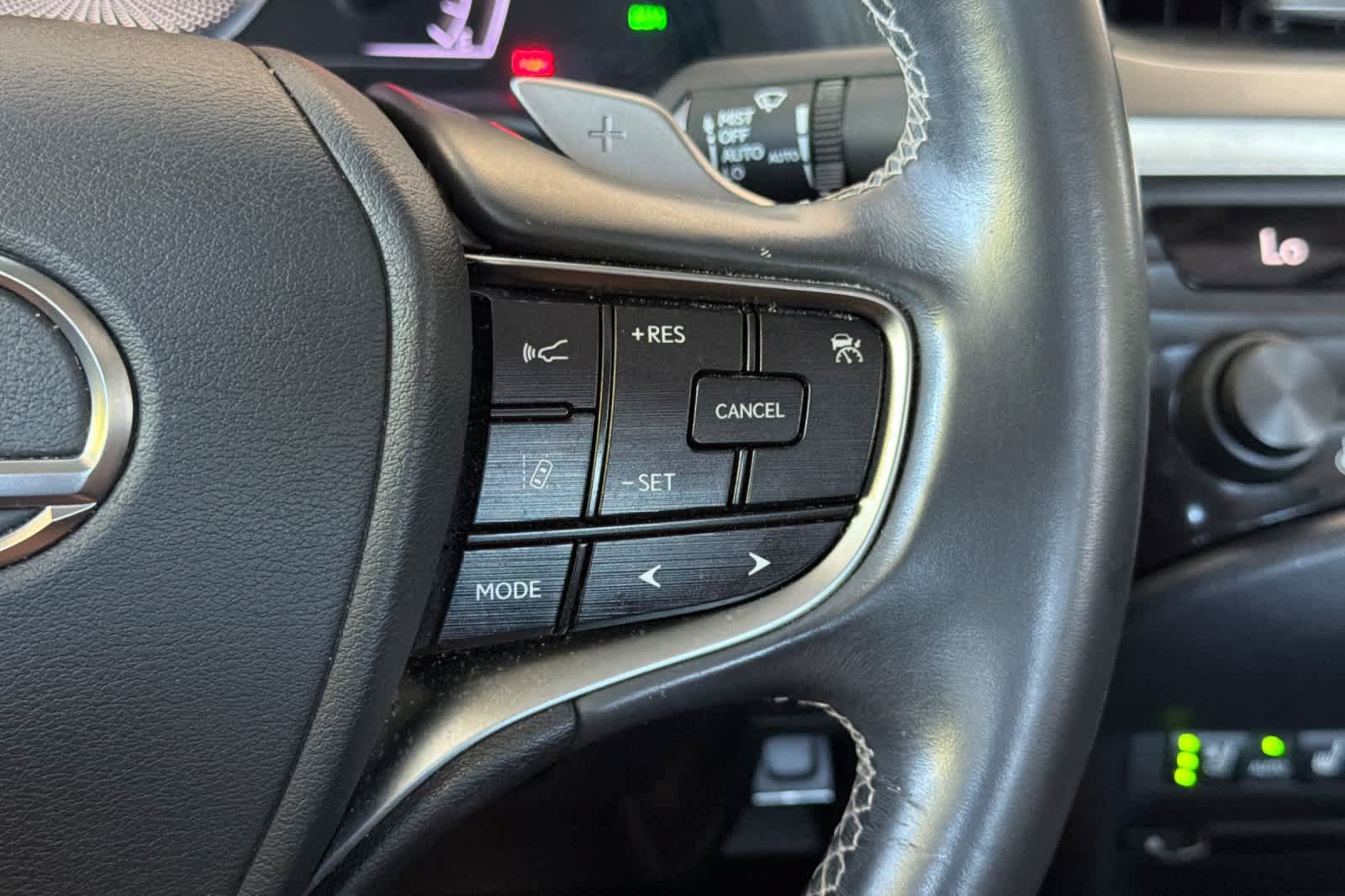 Used 2019 Lexus ES 350 w/ Premium Package FWD image 26
