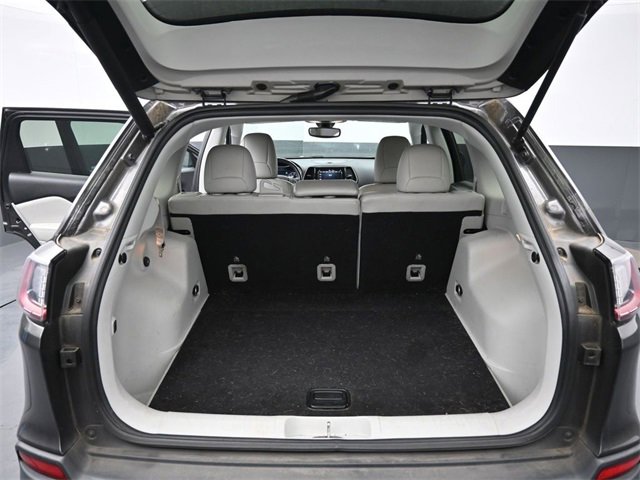 Used 2019 Jeep Cherokee Limited image 29