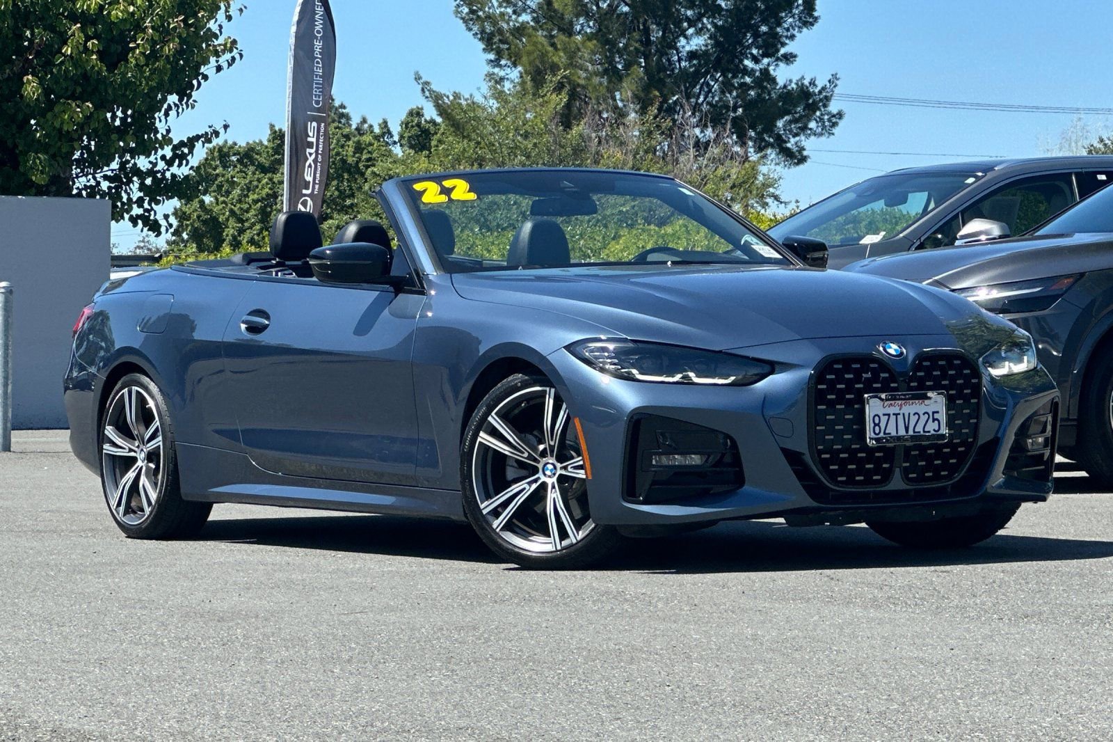 Used 2022 BMW 430i Convertible w/ M Sport Package image 2