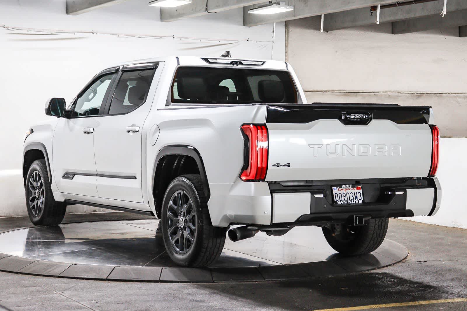 Used 2024 Toyota Tundra Platinum AWD/4WD image 8