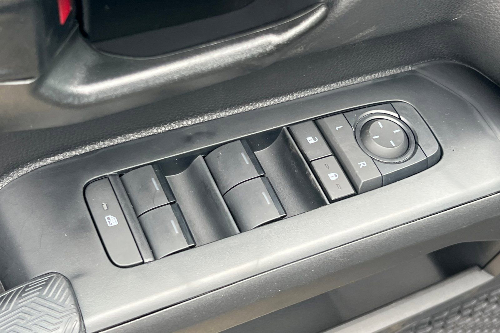 New 2026 Toyota Tacoma SR5 image 14