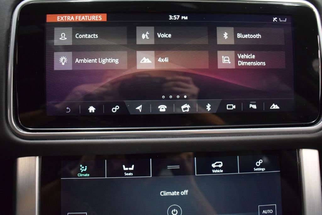 Used 2019 Land Rover Range Rover HSE image 32