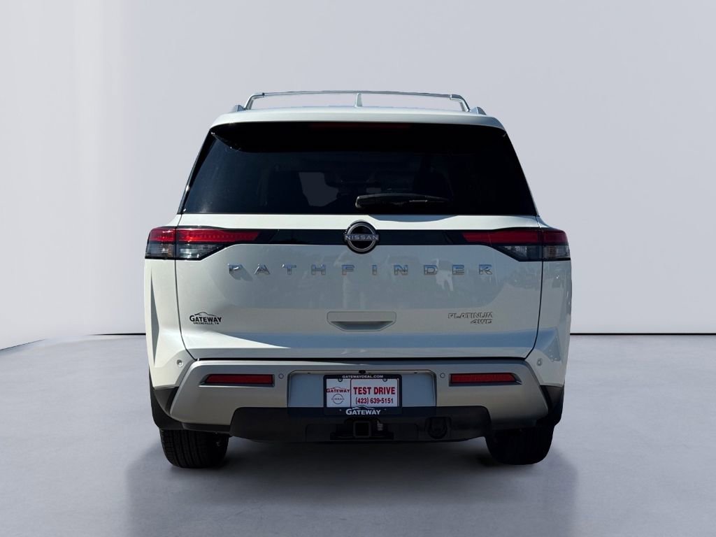 Used 2024 Nissan Pathfinder Platinum image 7