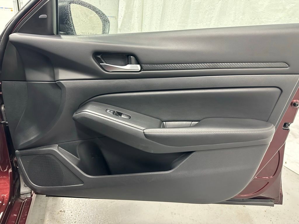 Used 2024 Nissan Altima 2.5 SV image 53
